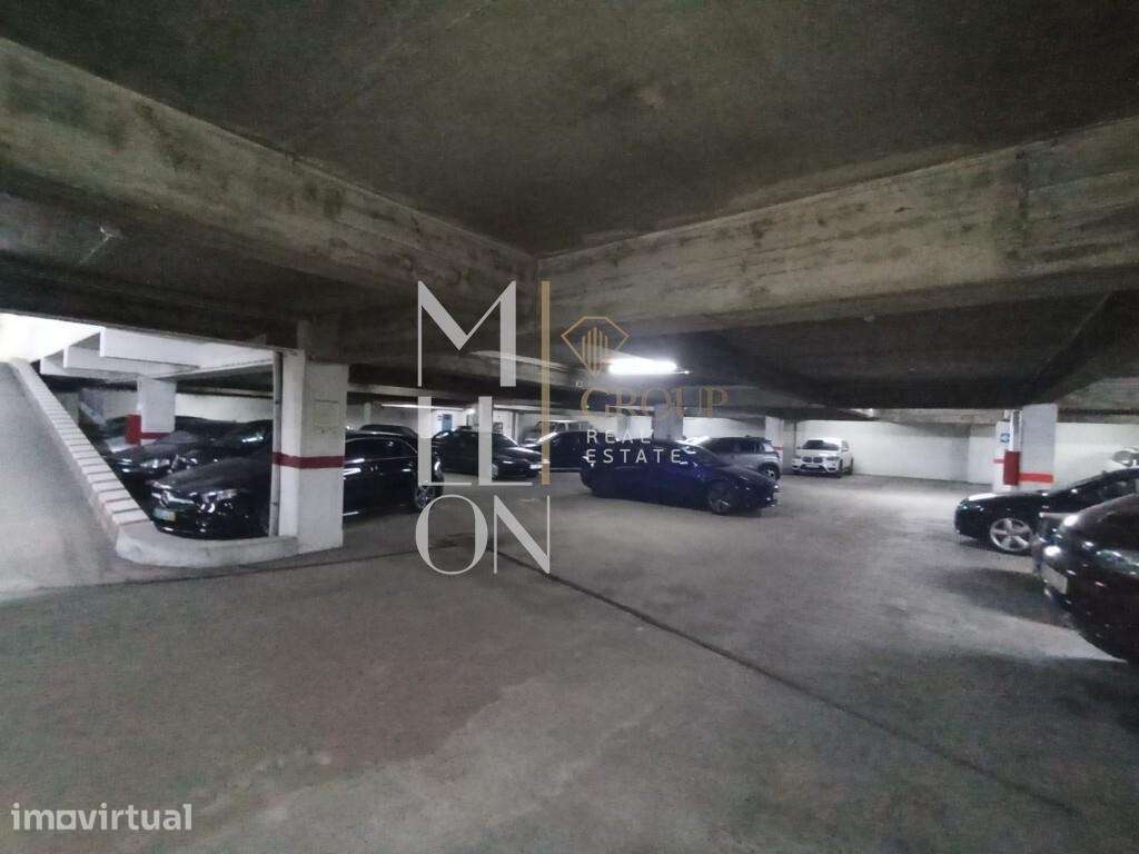 Parque de Estacionamento | 136 Lugares | Porto - Grande imagem: 3/9