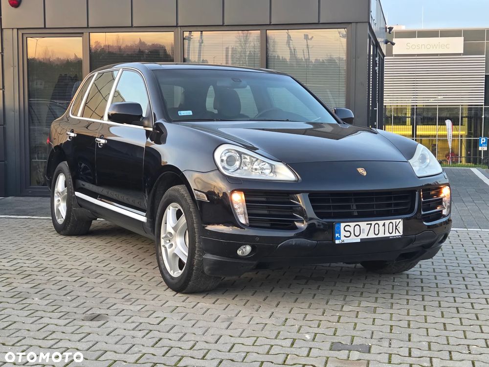 Porsche Cayenne - 1