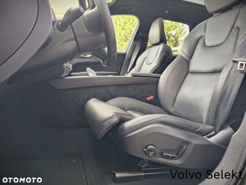 Volvo XC 60 - 25