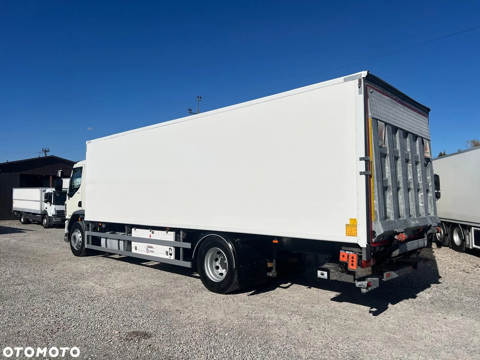 DAF LF 290 / Chłodnia / Euro 6 / Winda / - 24