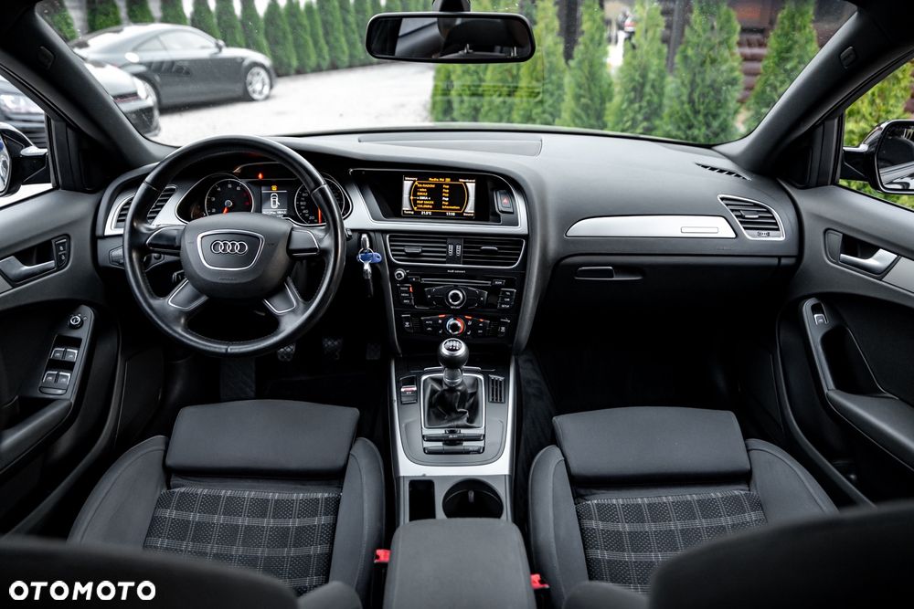 Audi A4 Avant 2.0 TFSI quattro S line Sportpaket - 24