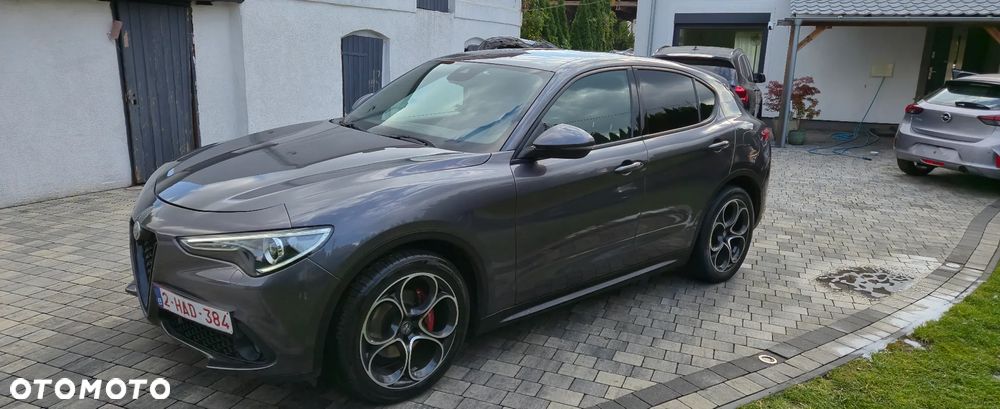 Alfa Romeo Stelvio 2.2 Diesel 16V AT8-Q4 Executive - 2
