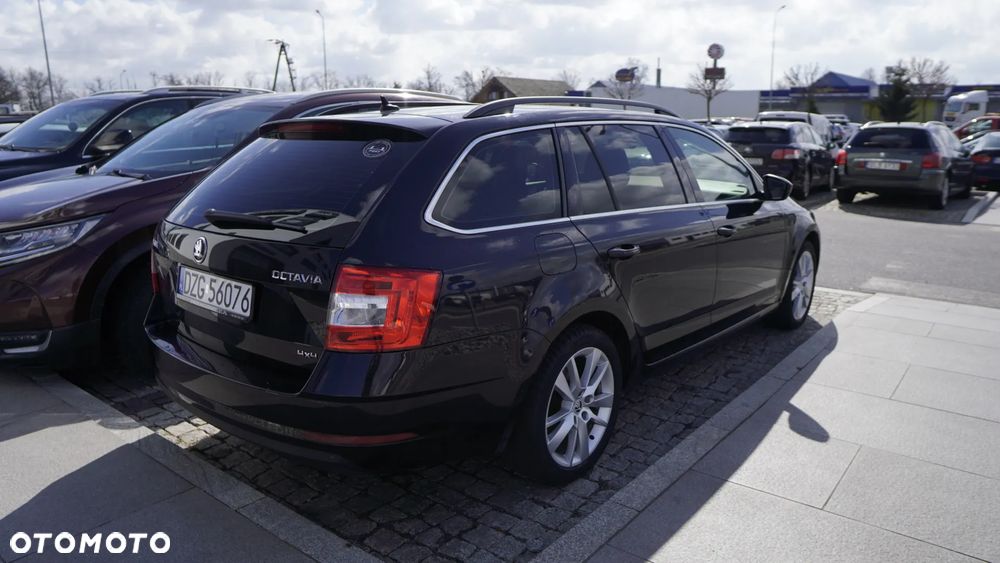 Skoda Octavia 2.0 TDI SCR 4x4 Style DSG - 19