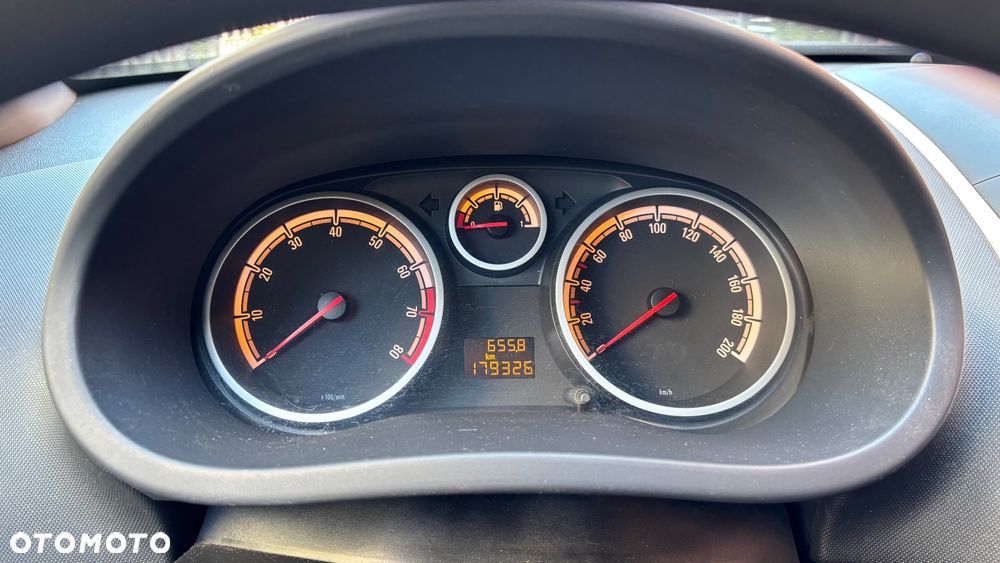 Opel Corsa 1.2 16V Enjoy - 12