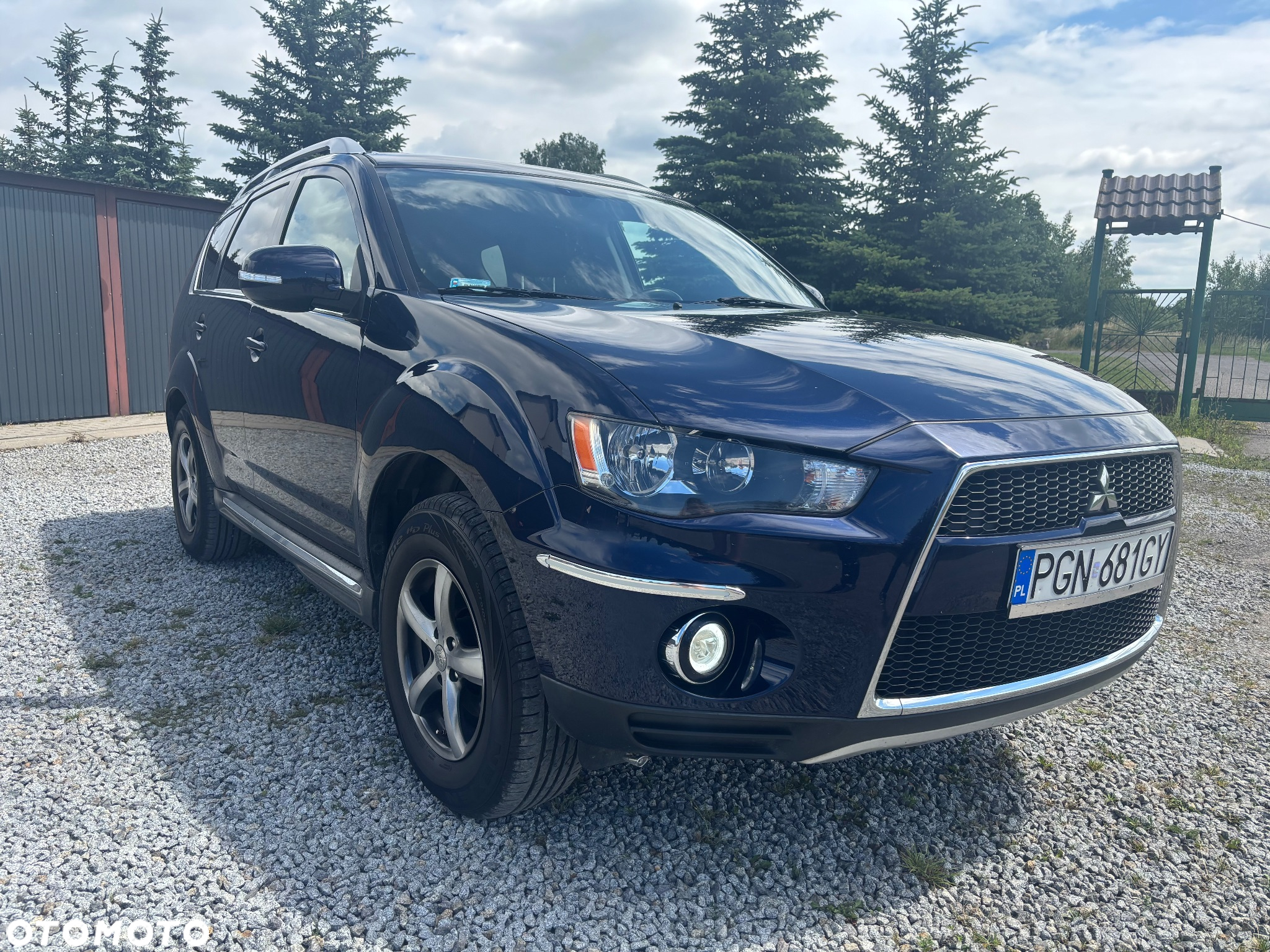 Mitsubishi Outlander - 3