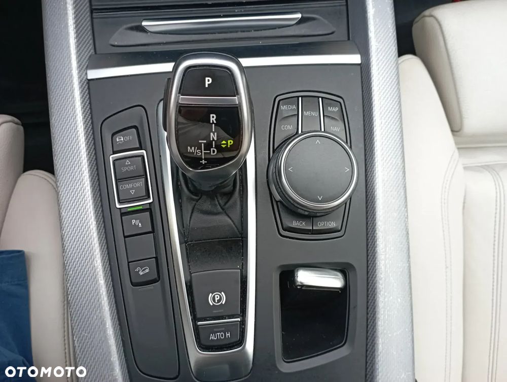 BMW X5 xDrive25d - 26