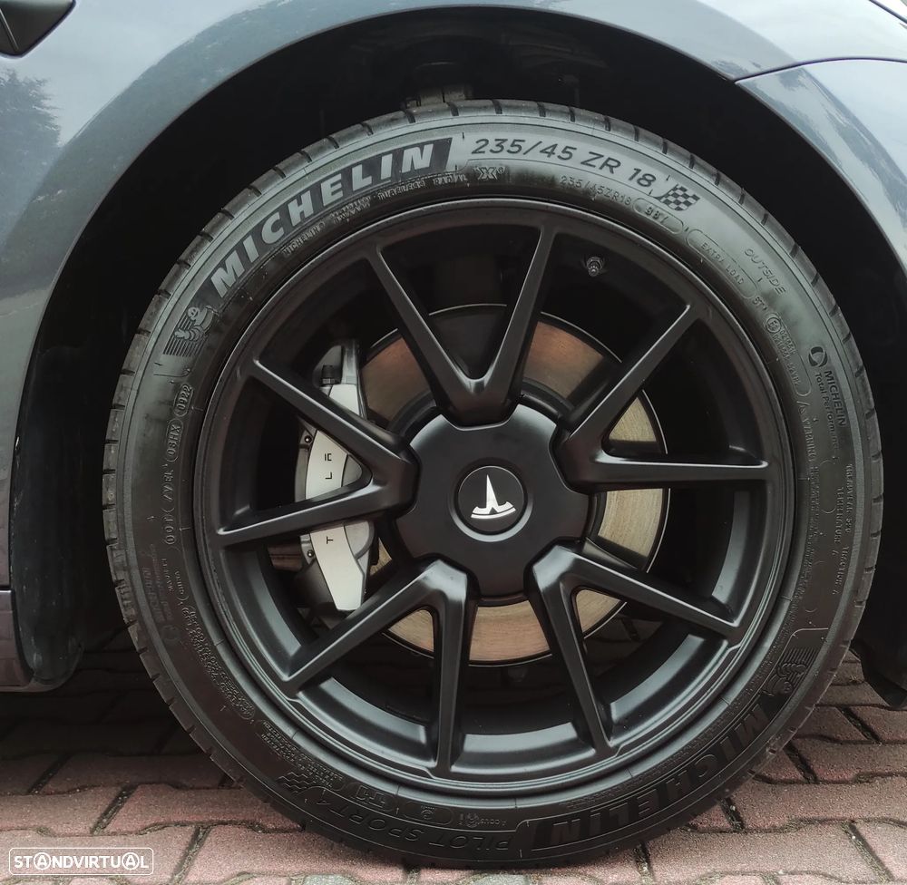 Tesla Model 3 Standard Range Plus RWD - 36