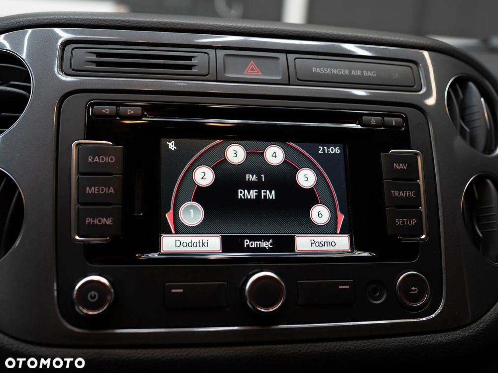 Volkswagen Tiguan - 10