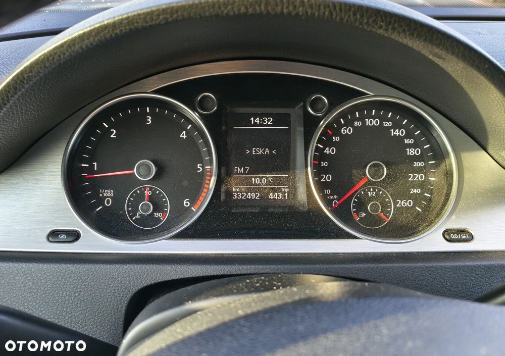 Volkswagen Passat Variant 2.0 TDI DPF Highline - 11