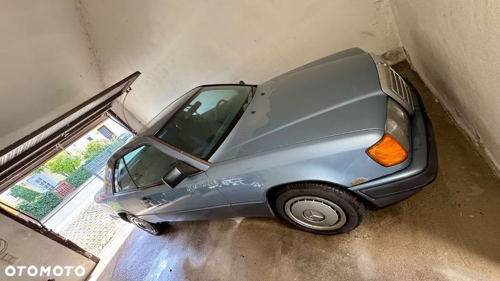 Mercedes-Benz W124 (1984-1993) - 32