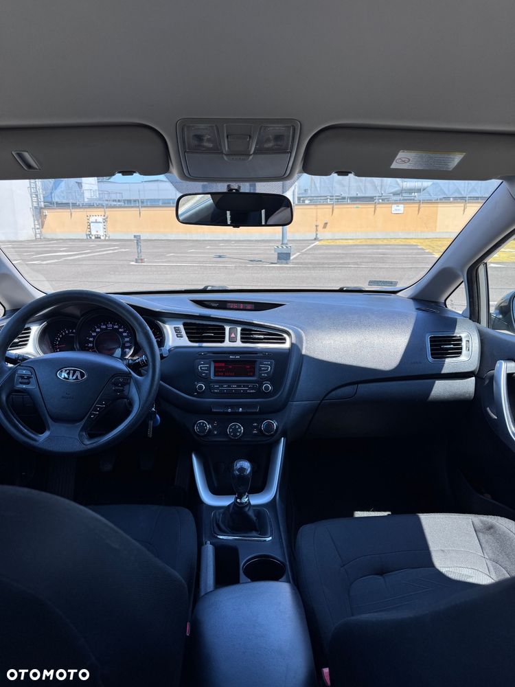 Kia Ceed - 8