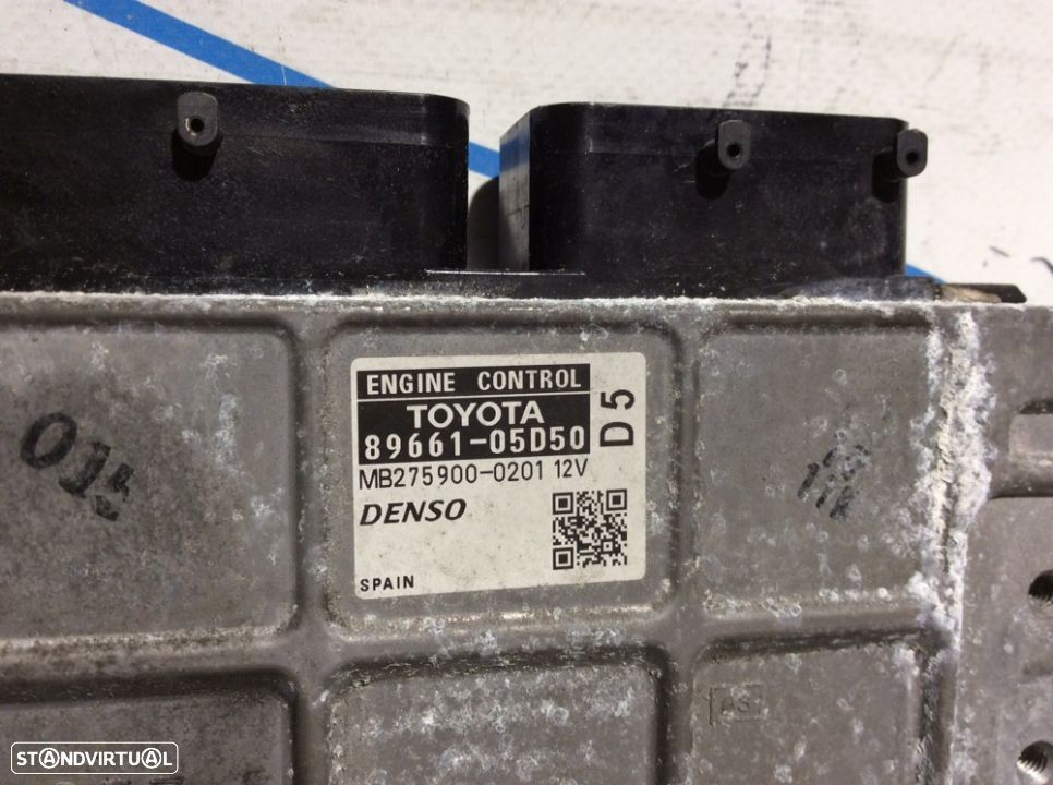 Centralina de motor Toyota Avensis (T27) 89661-05D50 - 2