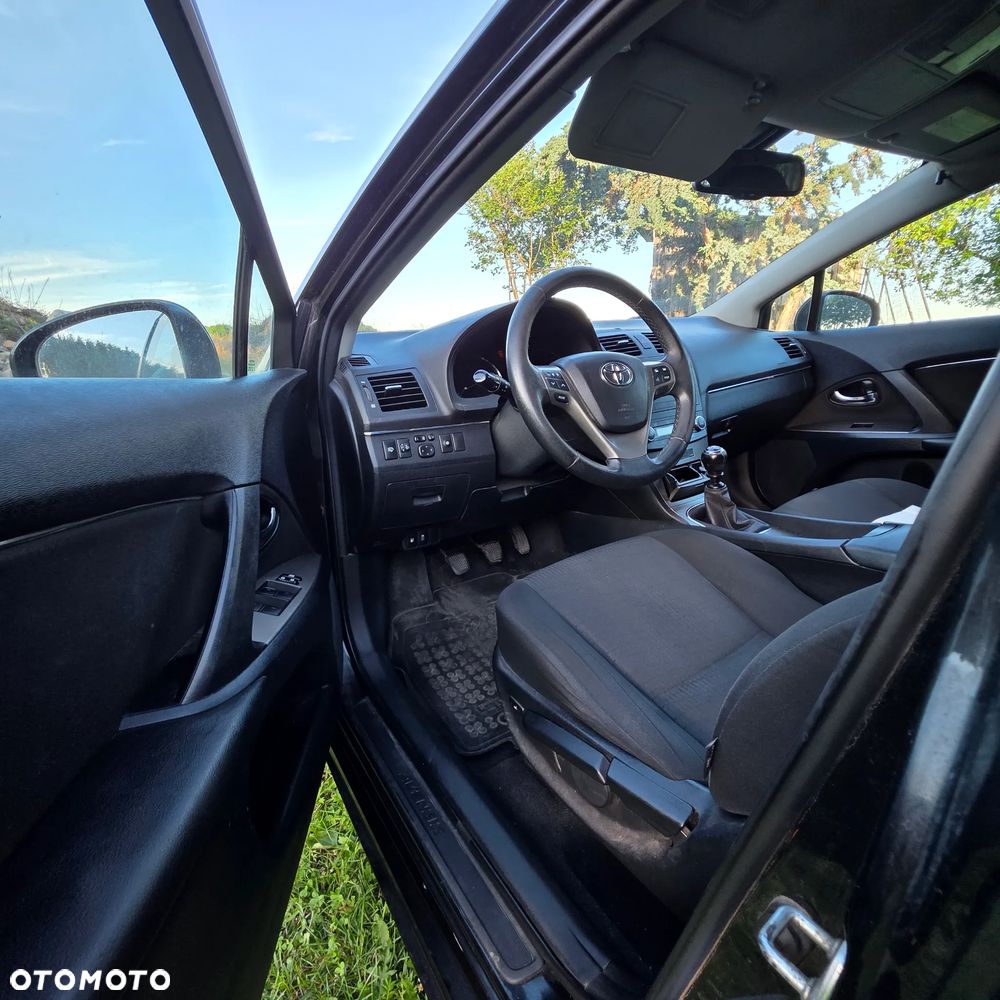 Toyota Avensis 1.8 Sol plus - 9