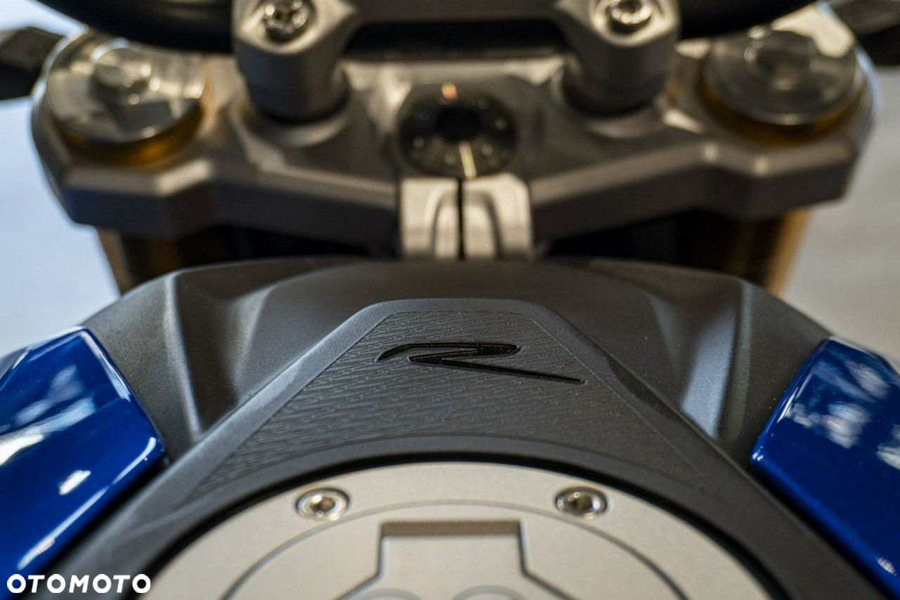 BMW G - 16