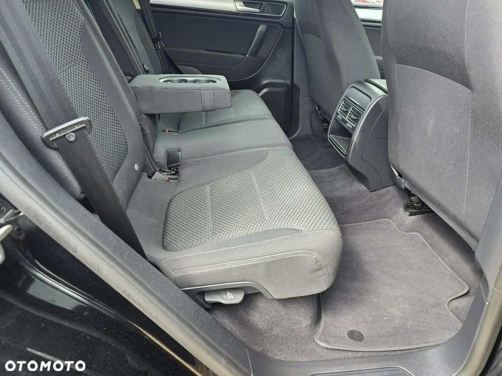 Volkswagen Touareg 3.0 V6 TDI BMT Business Line - 11