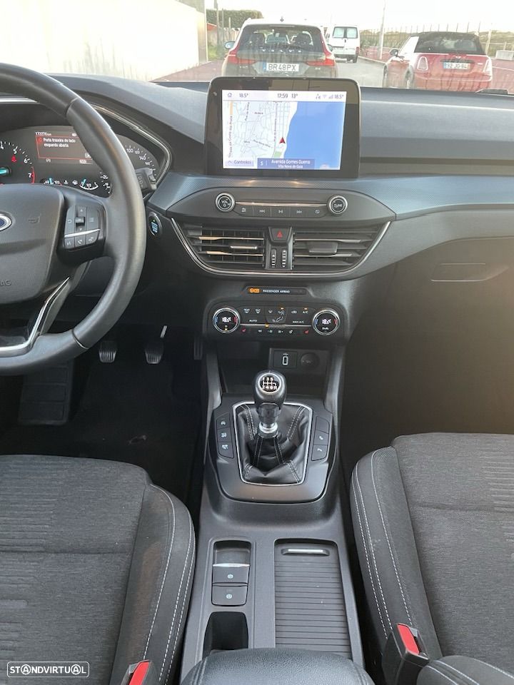 Ford Focus 1.0 EcoBoost Hybrid ACTIVE X - 14