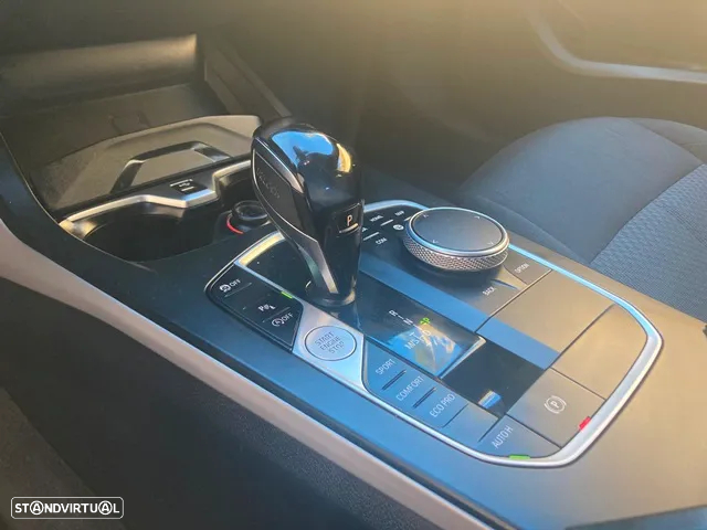 BMW 118 d Aut. Advantage - 21