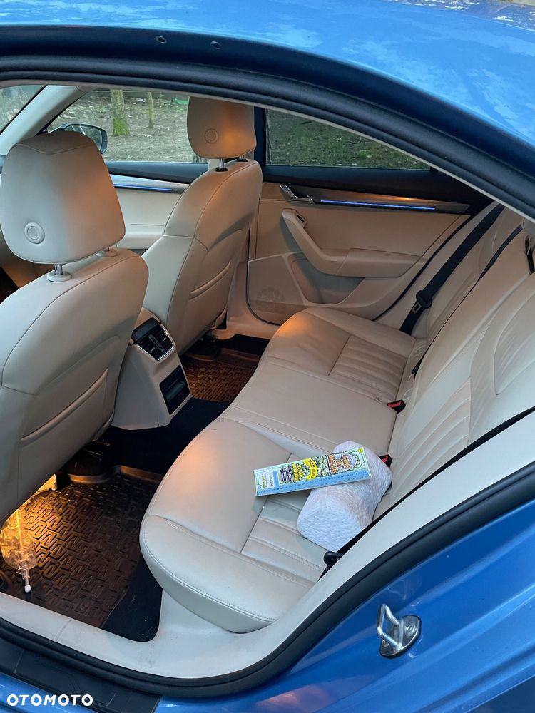 Skoda Octavia 2.0 TDI SCR Style DSG - 5