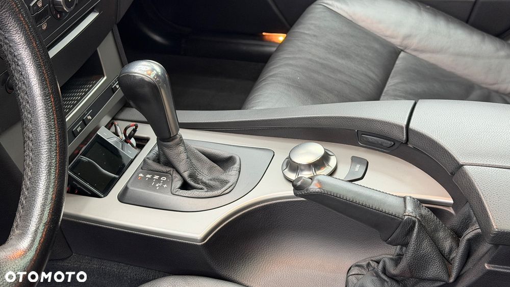 BMW Seria 5 525i - 21
