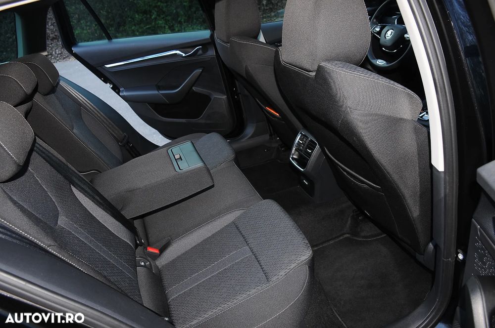 Skoda Octavia Combi 2.0 TDI DSG Exclusive Plus - 23