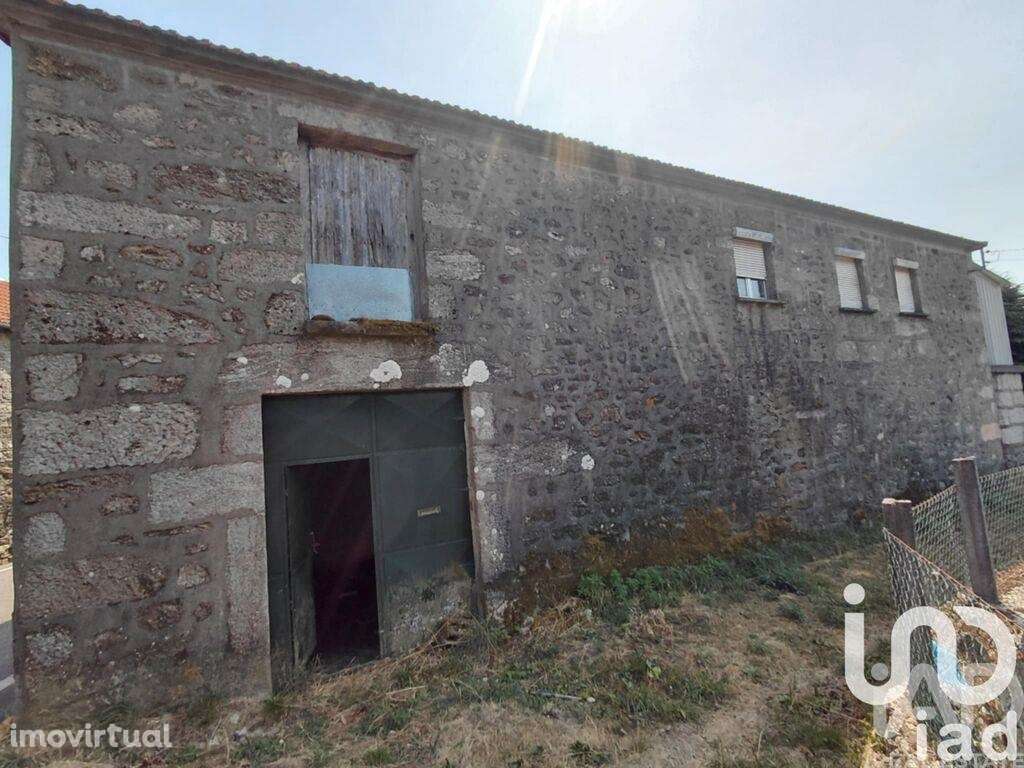 Casa de Campo T3 em Castro Laboreiro e Lamas de Mouro de 440 m2 - Grande imagem: 2/30