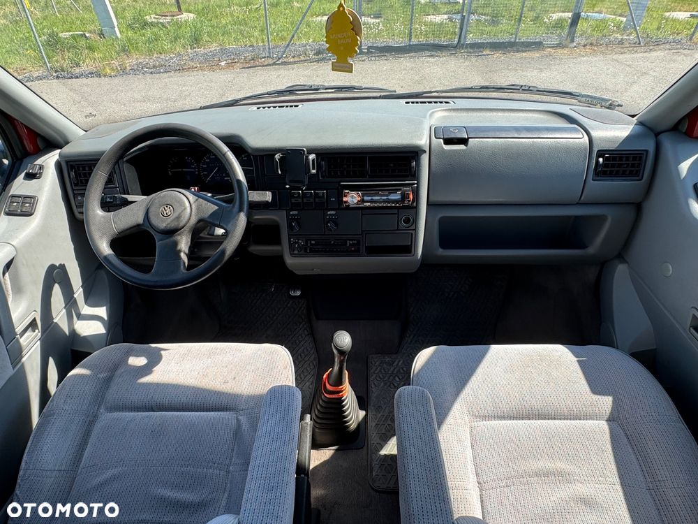 Volkswagen Multivan - 14