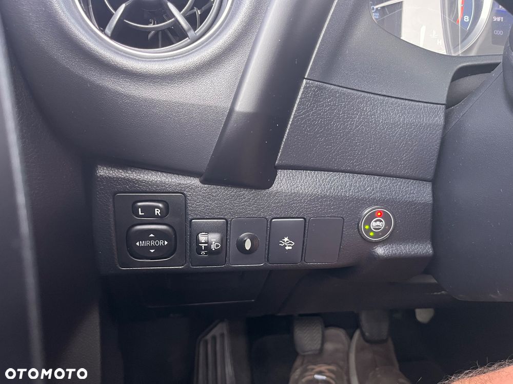 Toyota Corolla - 6