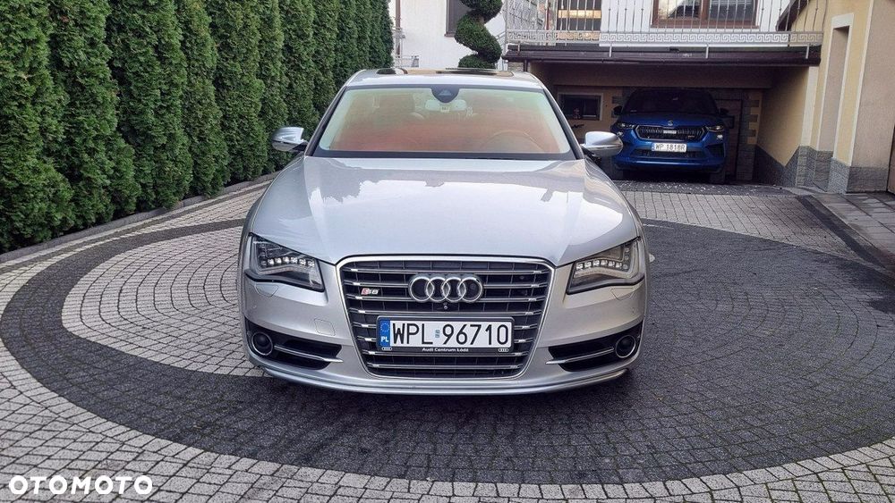 Audi S8 - 11