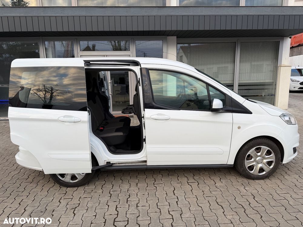 Ford Tourneo Courier 1.0 EcoBoost S&S Trend - 10