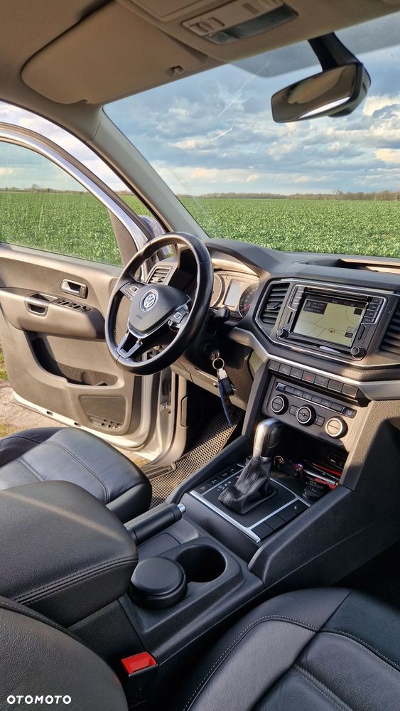 Volkswagen Amarok - 21