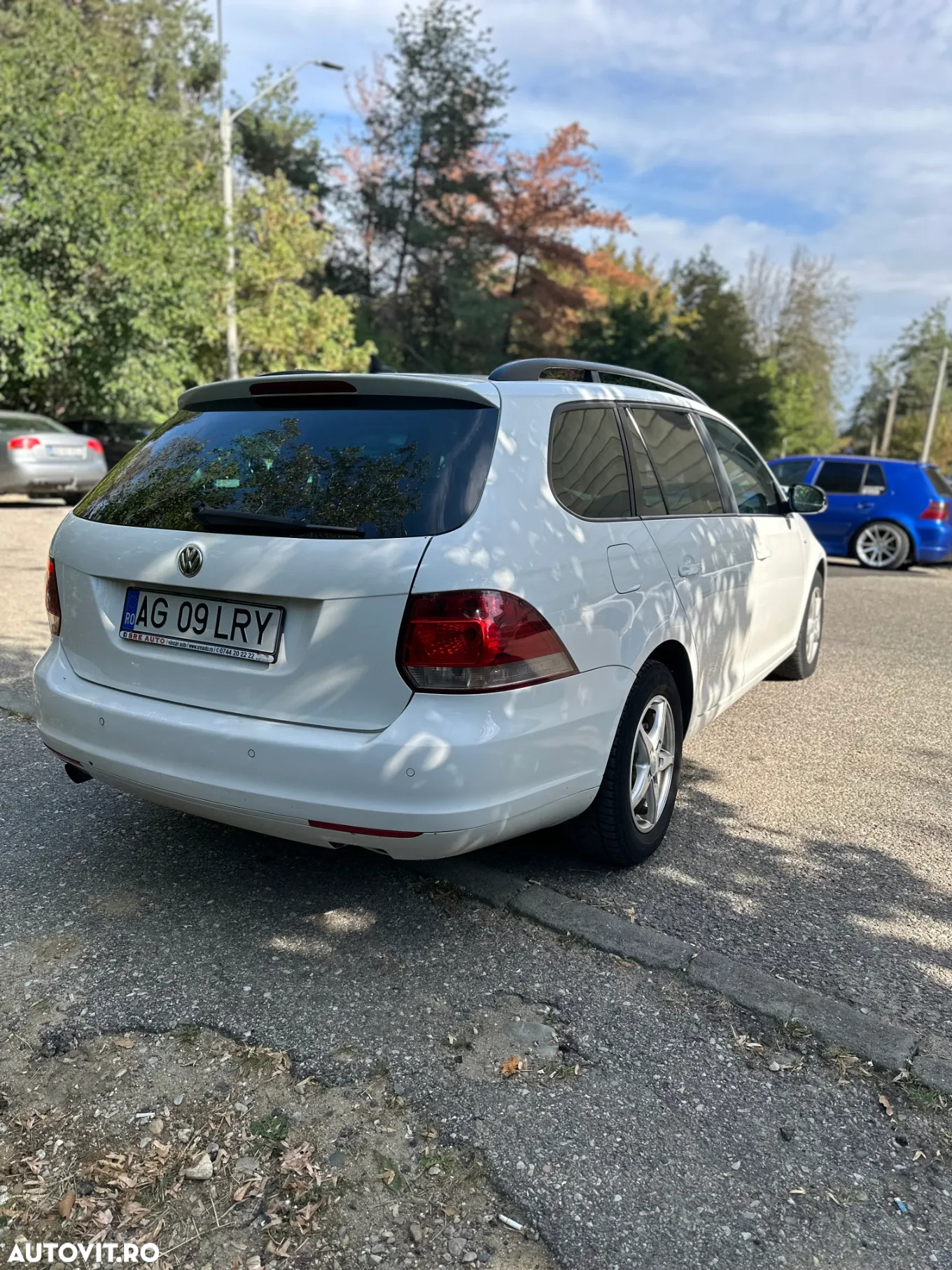 Volkswagen Golf 1.6 TDI DPF Trendline - 8