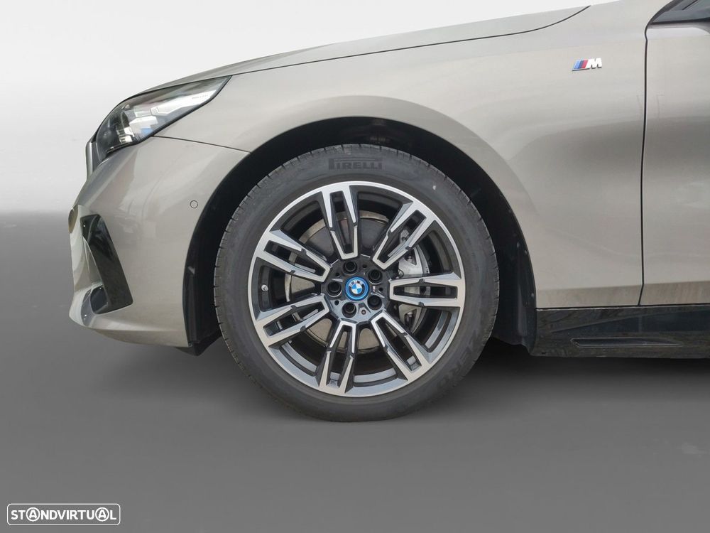 BMW i5 eDrive40 Pack Desportivo M - 14