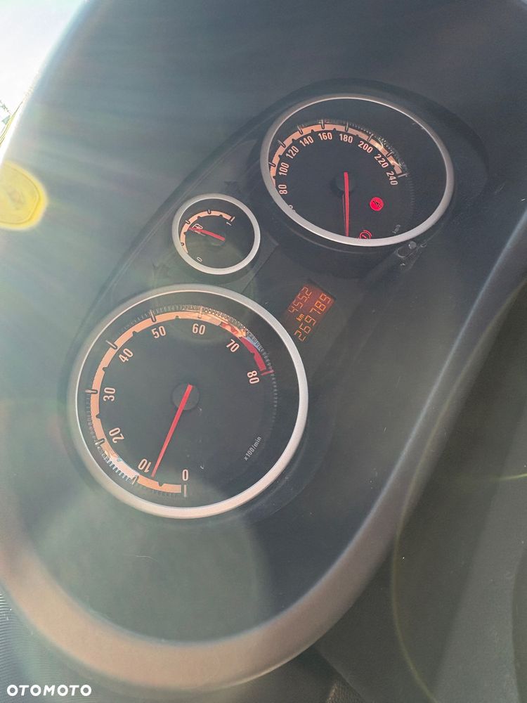 Opel Corsa 1.6T GSI - 16