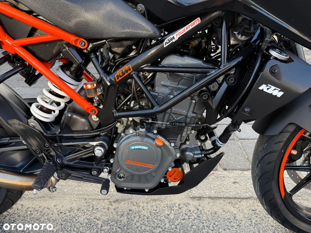 KTM Duke - 13