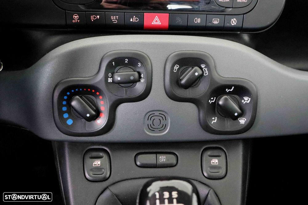 Fiat Panda 1.0 Hybrid City Life - 24