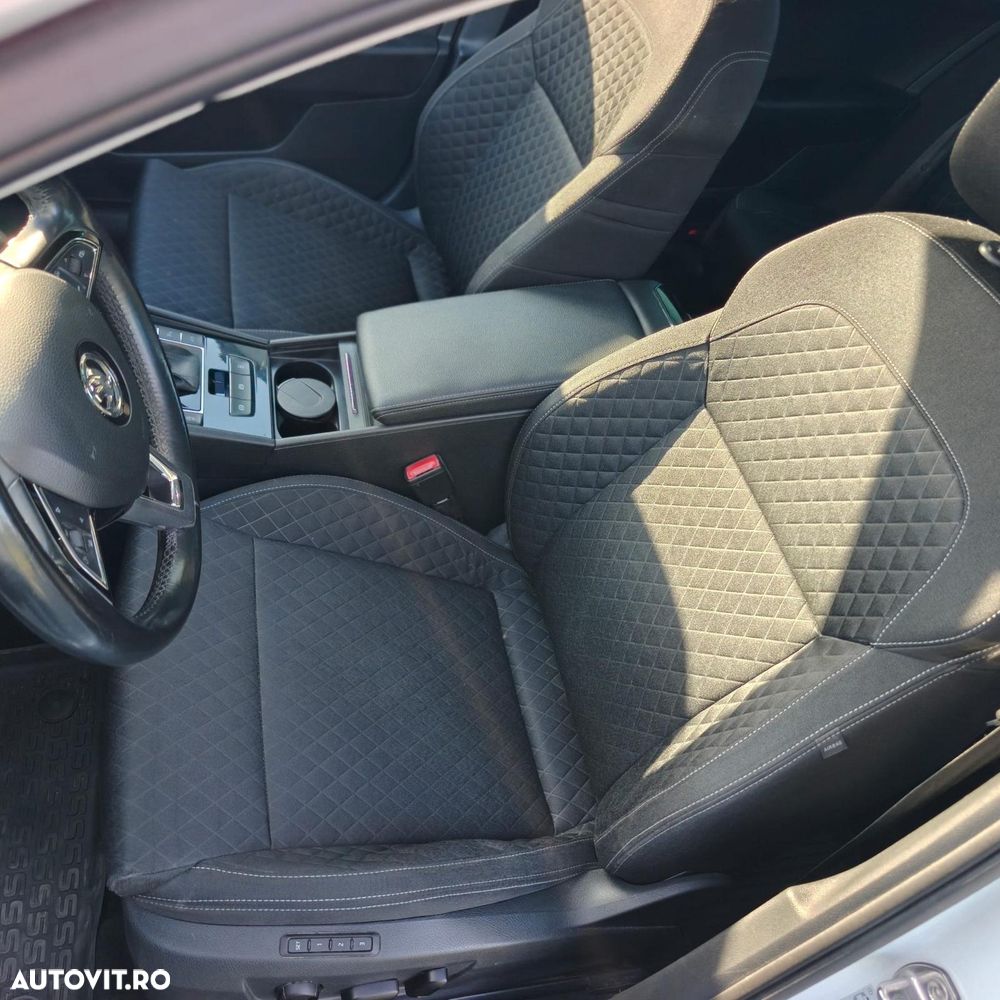 Skoda Superb 2016 photo 5