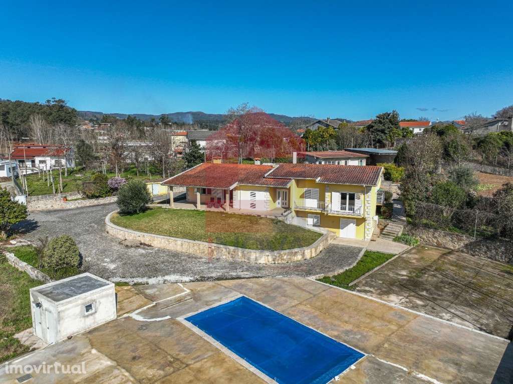 Moradia com piscina, Vila Verde - Grande imagem: 2/36