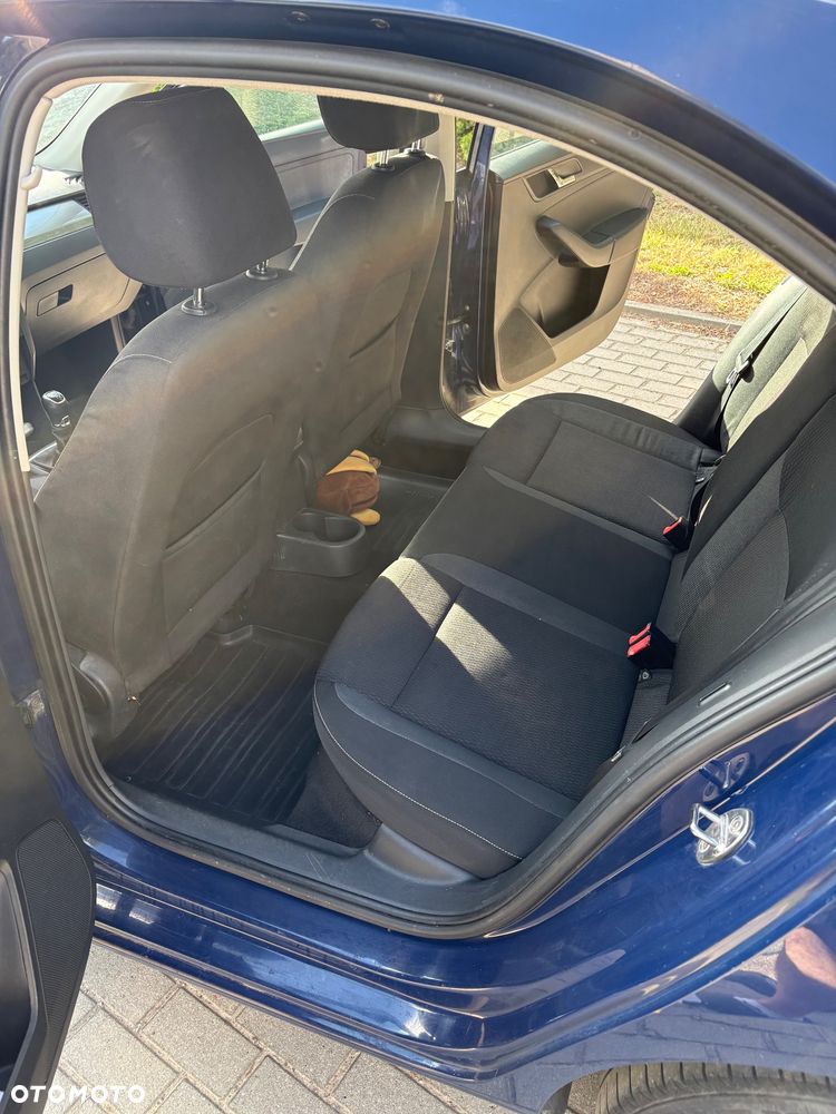 Skoda RAPID 1.6 TDI DPF Ambition - 7