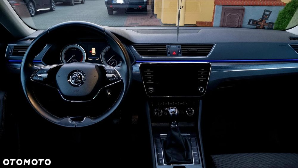 Skoda Superb 2.0 TDI SCR Style - 23