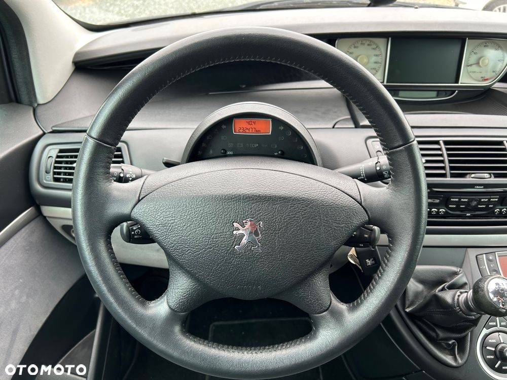 Peugeot 807 - 20
