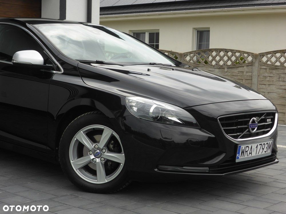 Volvo V40 D2 Momentum - 16