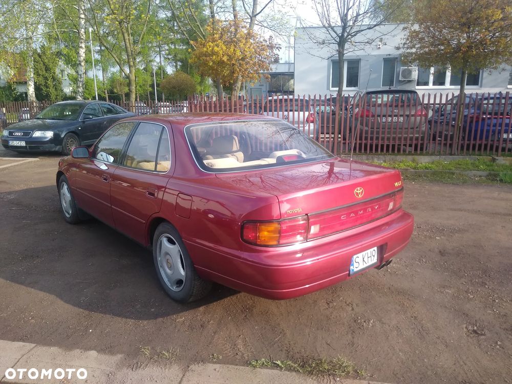 Toyota Camry 3.0 V6 LE - 15