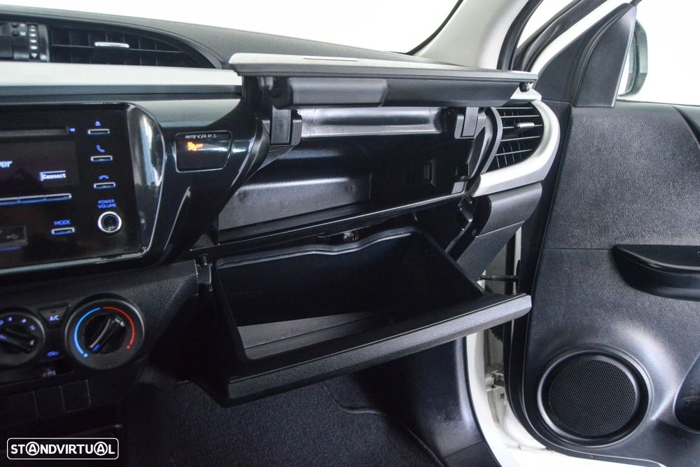 Toyota Hilux 2.4 D-4D 4X2 Cabine Dupla 5L - 47
