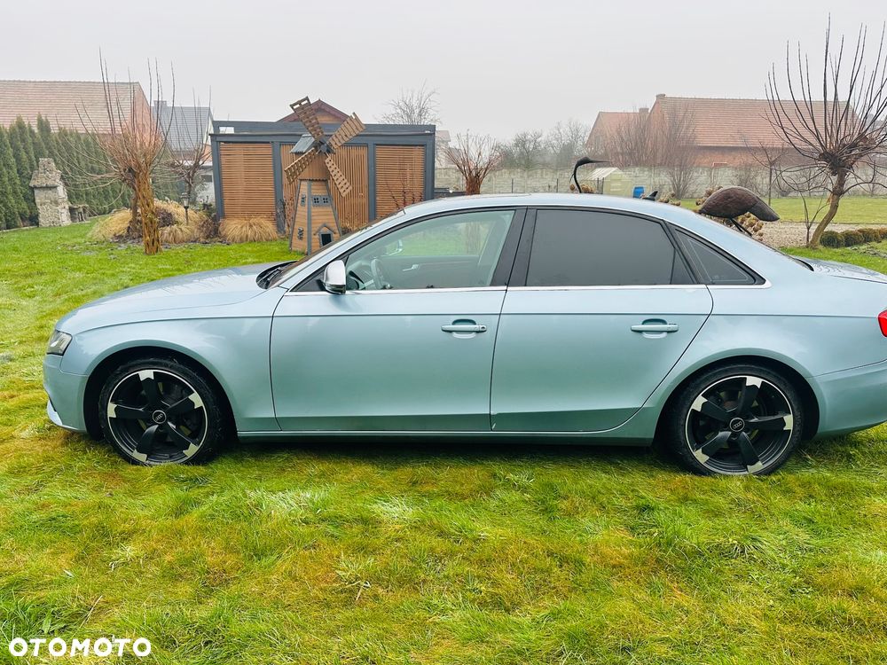 Audi A4 Limousine - 3