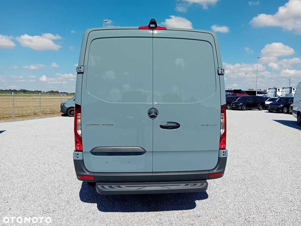 Mercedes-Benz Sprinter - 7