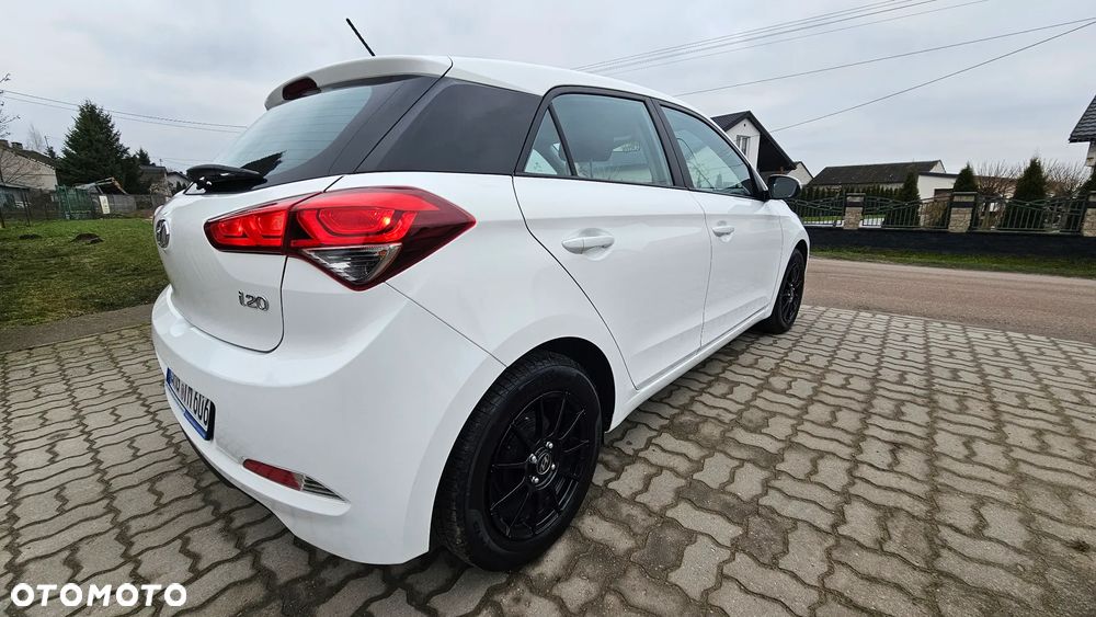Hyundai i20 1.2 FIFA WM Edition - 8