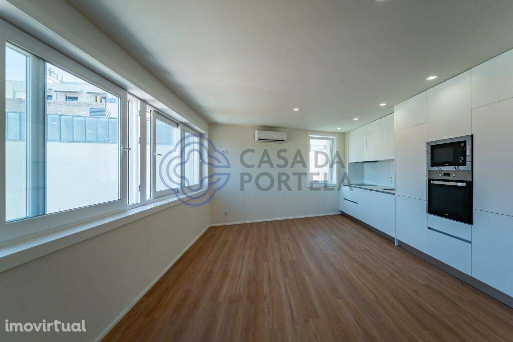 Excelente T1+1 Duplex próximo às praias de Matosinhos - Grande imagem: 4/25