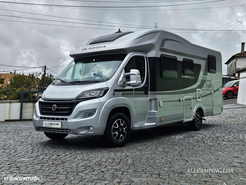 Adria Matrix M670SBC 50 YEARS 5 LUGARES DE LIVRETE CAMA CENTRAL + BASCULANTE - 16