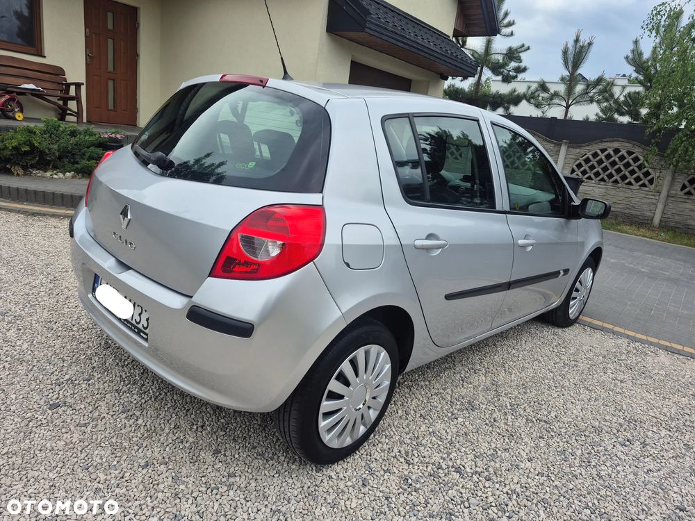 Renault Clio 1.2 16V Expression - 6