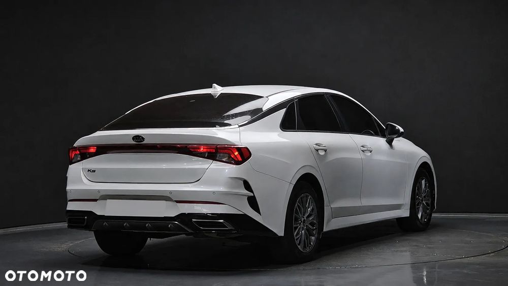 Kia K5 - 2